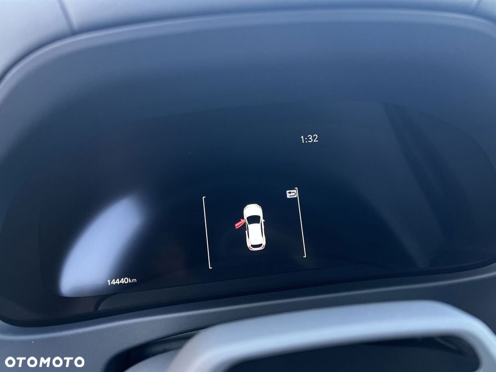 Lexus UX 300h F Sport Design - 23