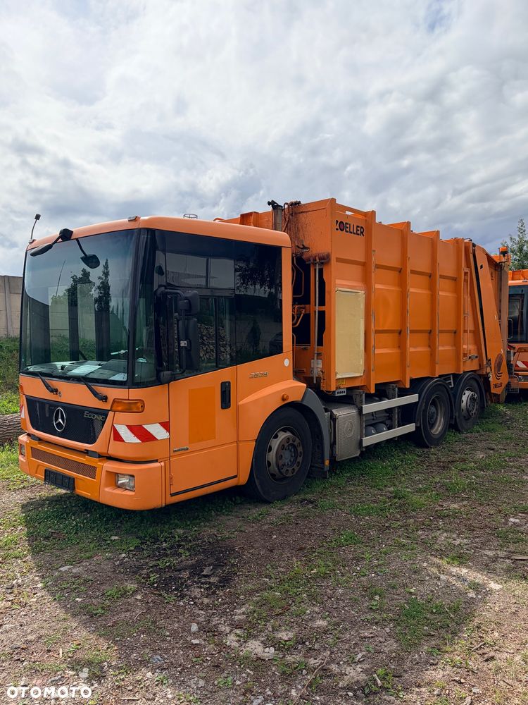 Mercedes-Benz ECONIC - 2