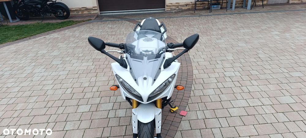 Yamaha FZ8 - 6