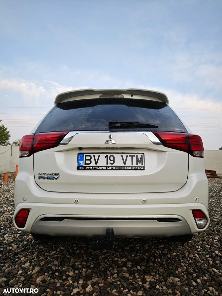 Mitsubishi Outlander 2.4 4WD Spirit+ - 11