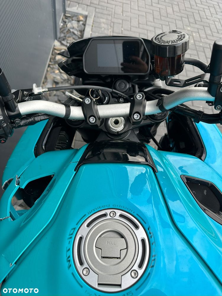 Yamaha MT - 7