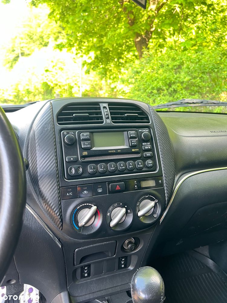 Toyota RAV4 2.0 D-4D 4x4 - 4