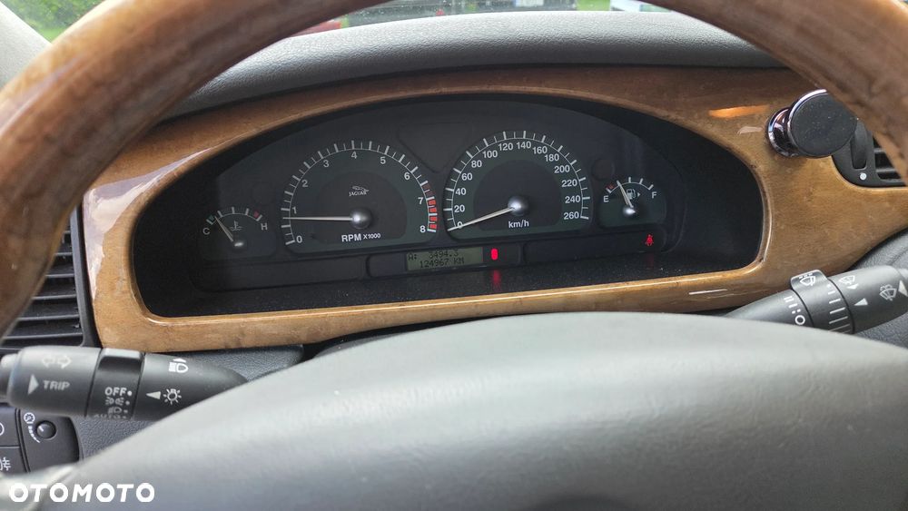 Jaguar S-Type - 14