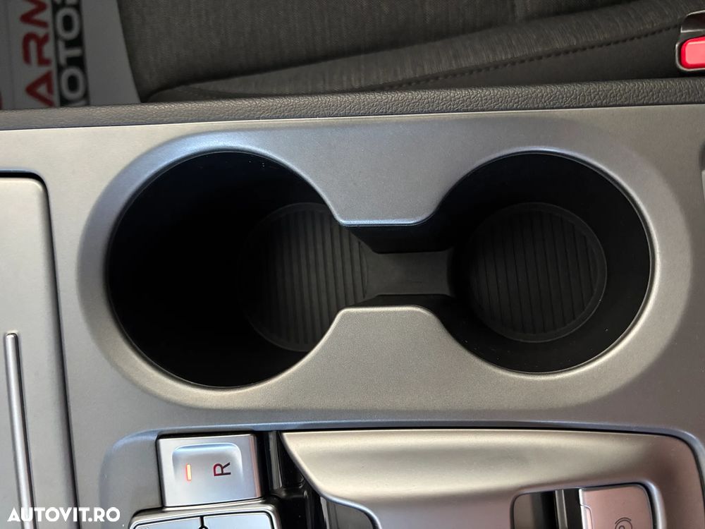 Hyundai KONA Select - 25