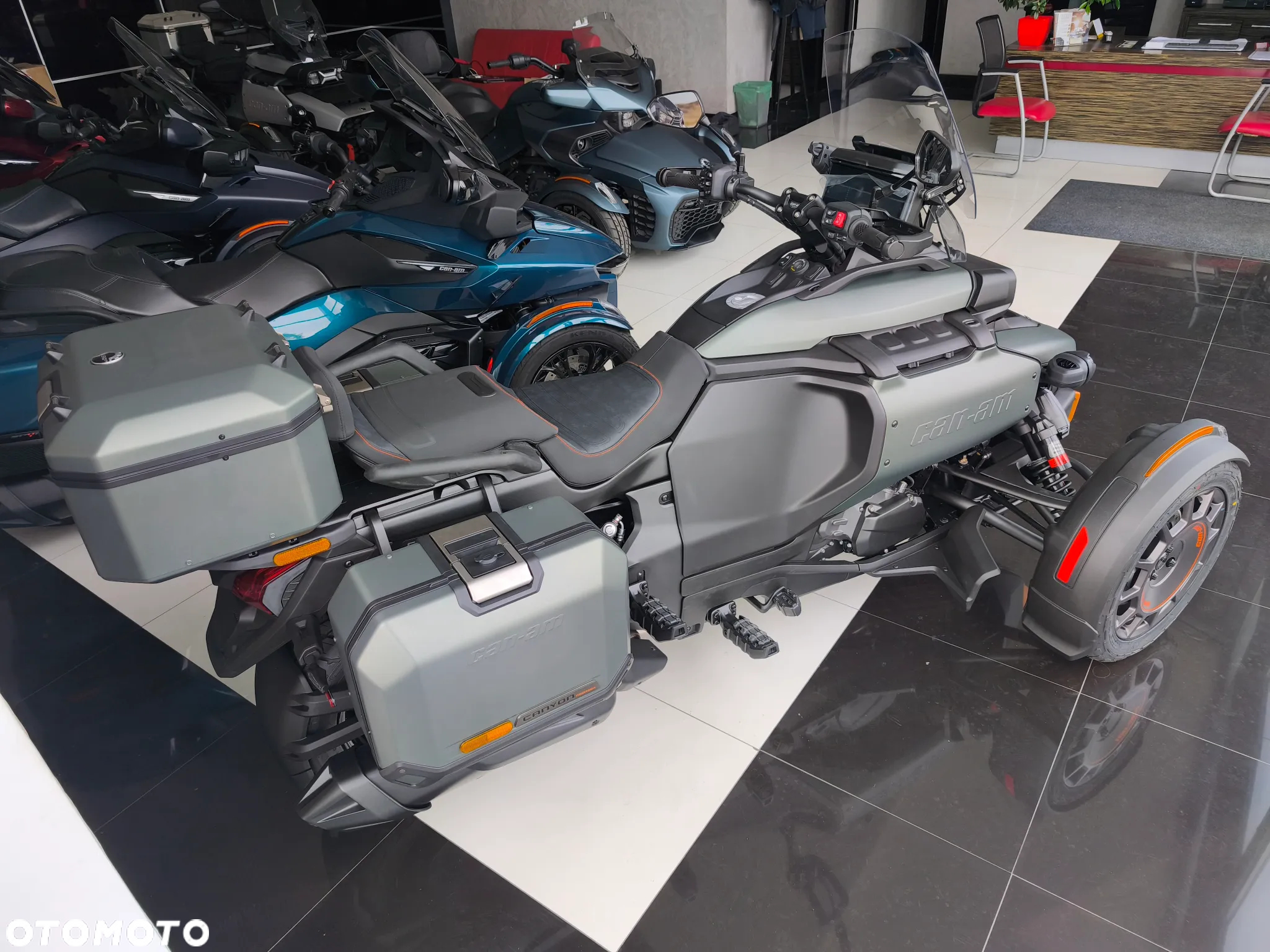 Can-Am Spyder - 5