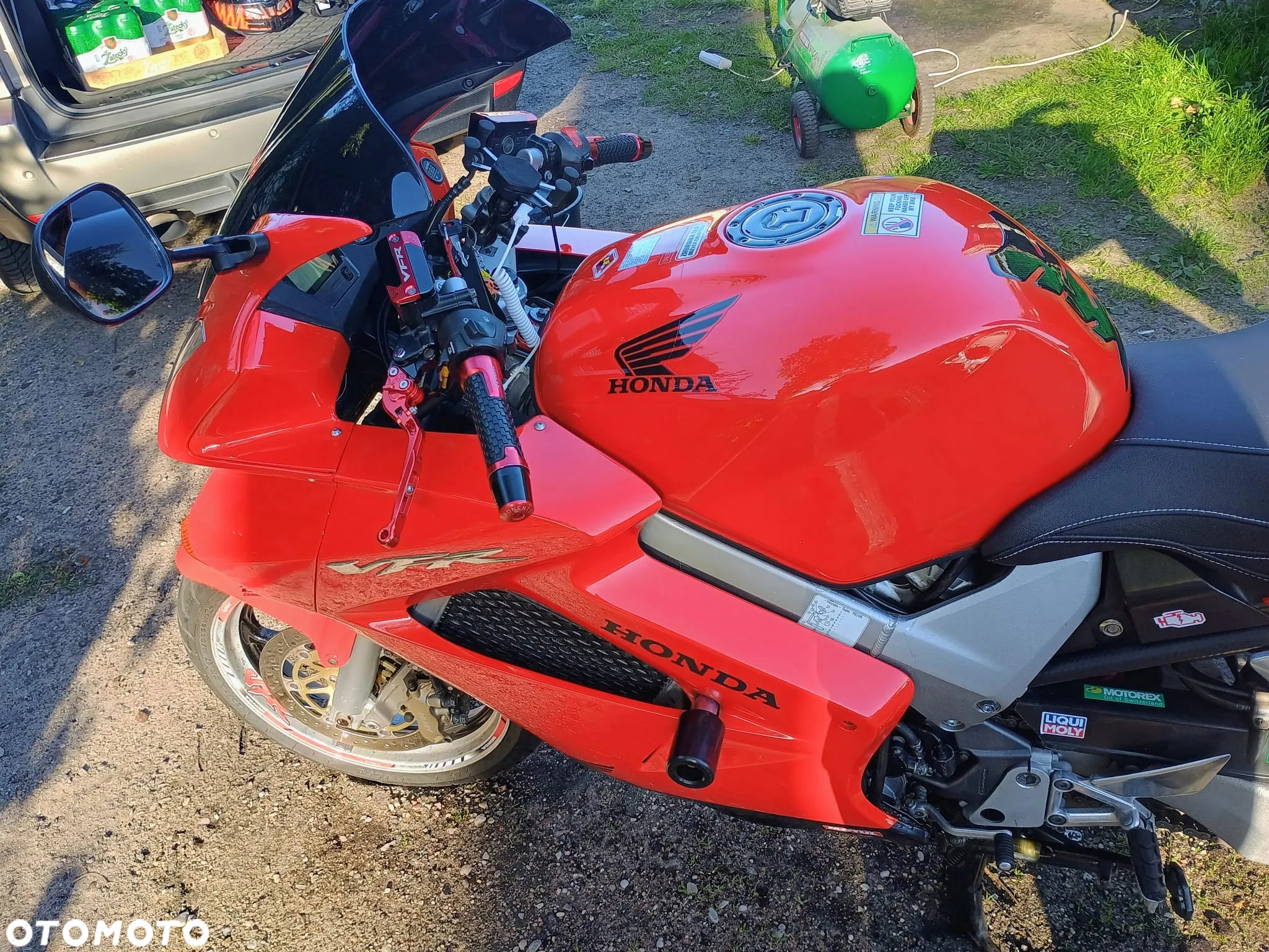 Honda VFR - 8
