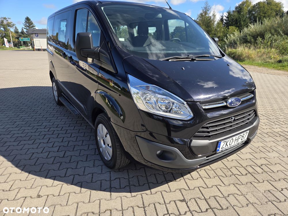 Ford Tourneo Custom - 1