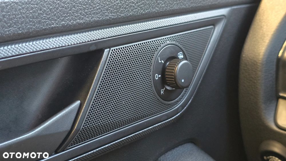 Skoda Fabia 1.0 Ambition - 28