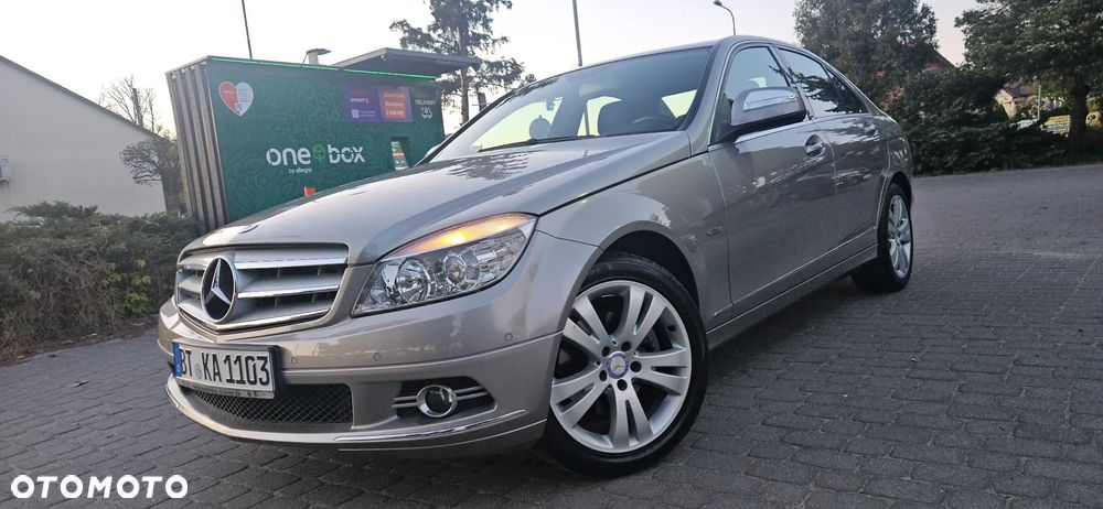 Mercedes-Benz Klasa C ver-180-blueefficiency-7g--tronic-avantgarde - 7