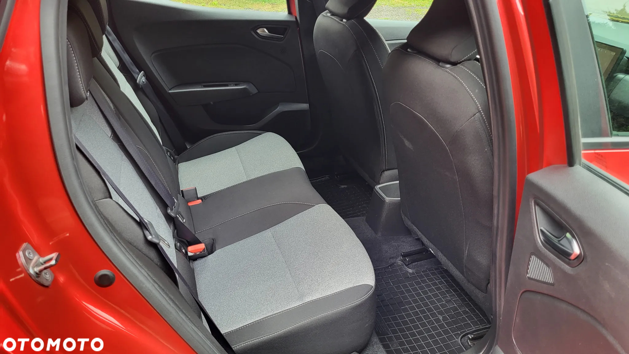 Renault Clio 1.0 TCe Evolution - 11