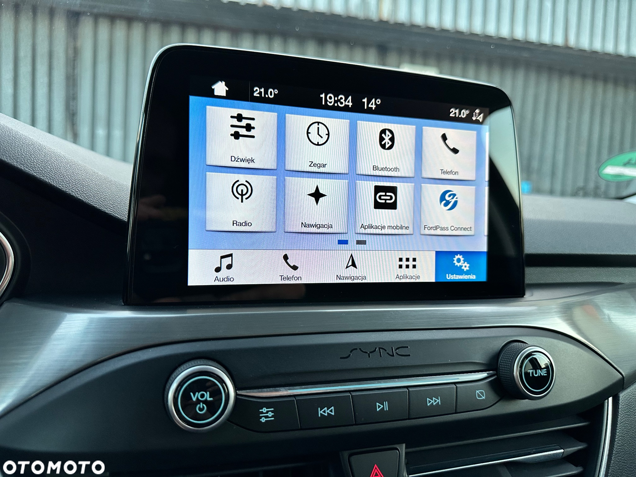 Ford Focus Turnier 1.5 EcoBlue Start-Stopp-System TITANIUM DESIGN - 8
