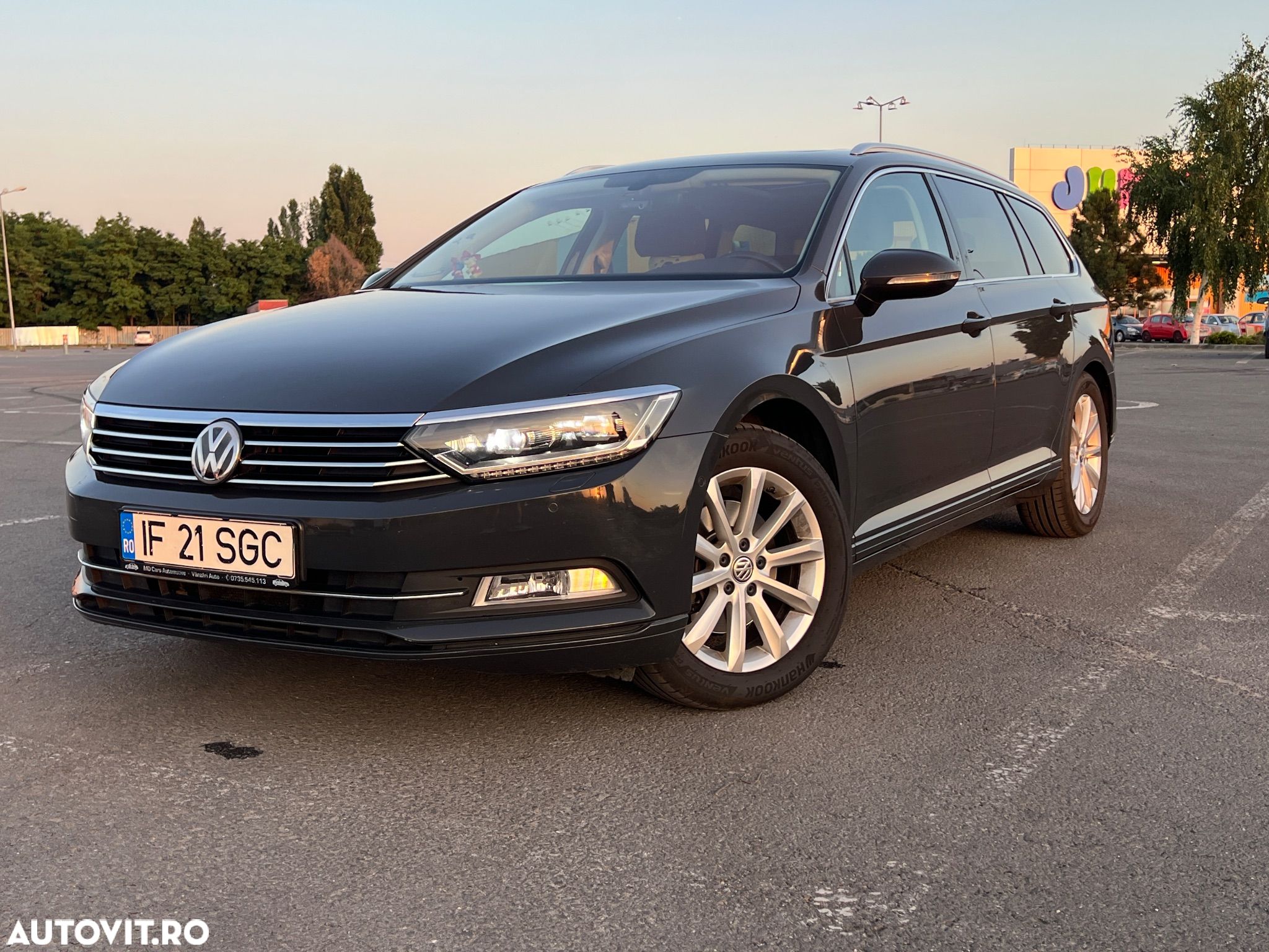 Volkswagen Passat Variant 1.6 TDI (BlueMotion Technology) DSG Comfortline - 1