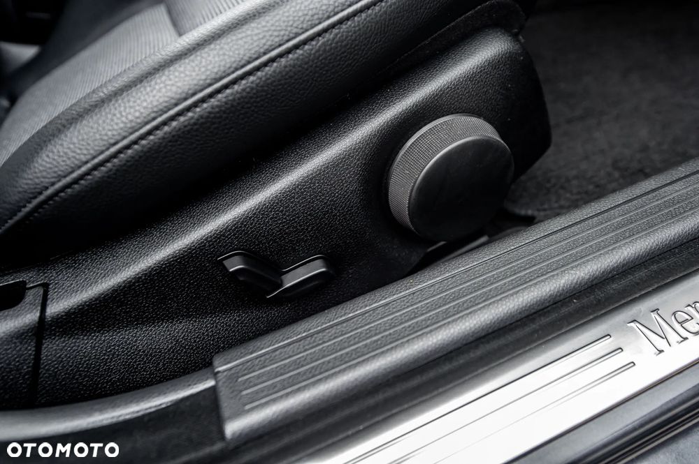 Mercedes-Benz Klasa C 200 7G-TRONIC Avantgarde Edition - 22