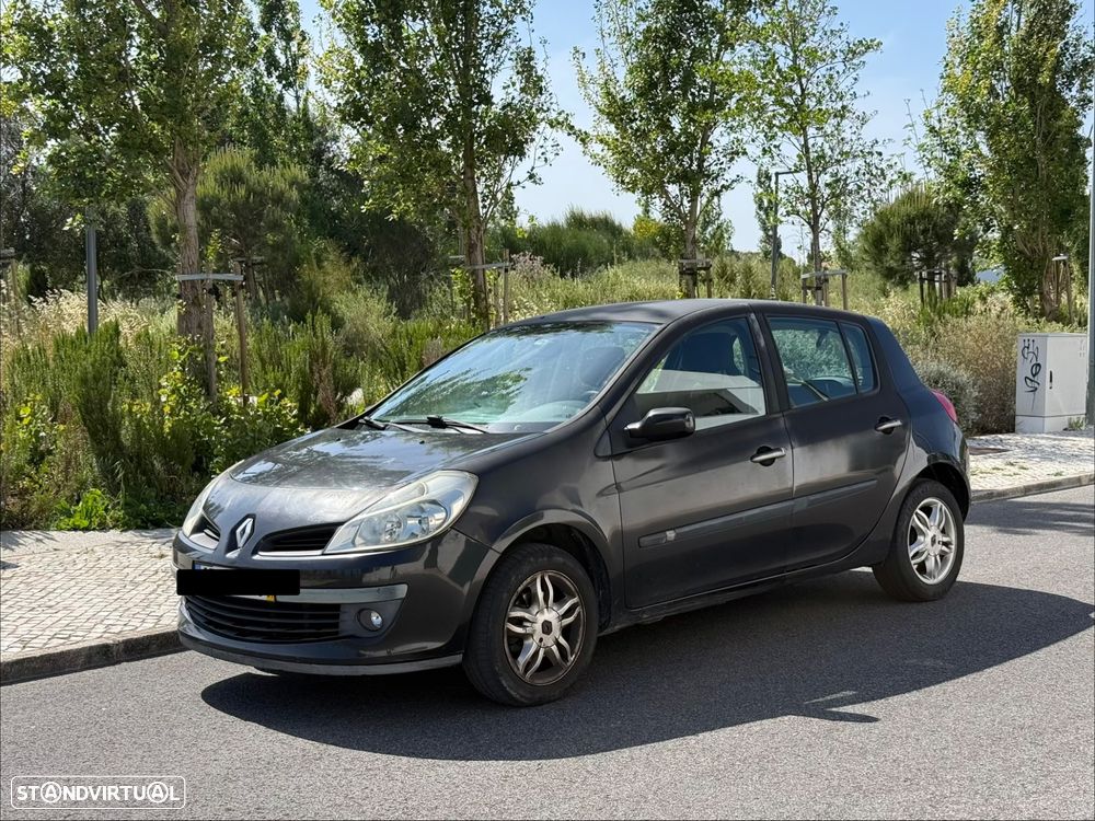 Renault Clio 1.2 16V Luxe - 1