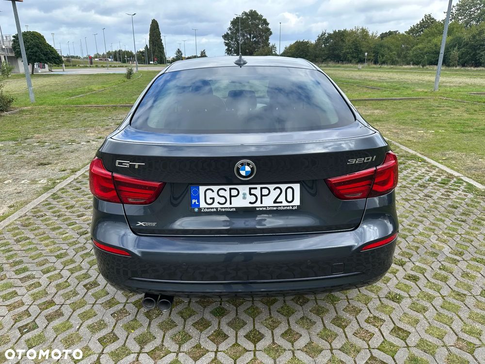 BMW 3GT 320i Sport Line - 8