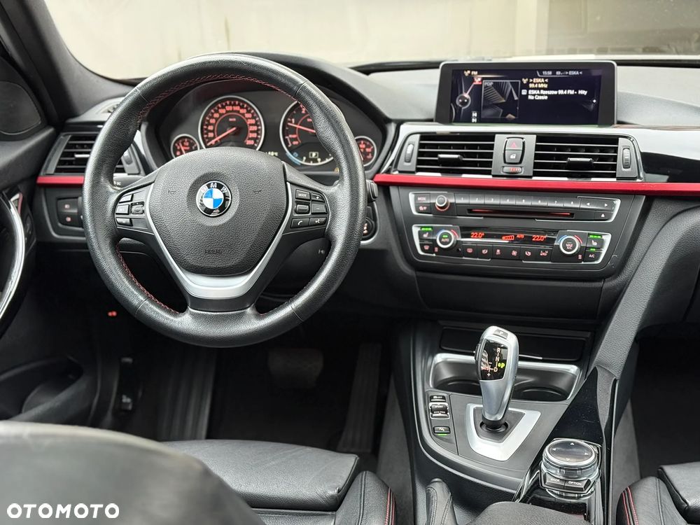 BMW Seria 3 320d xDrive Sport-Aut Sport Line - 28