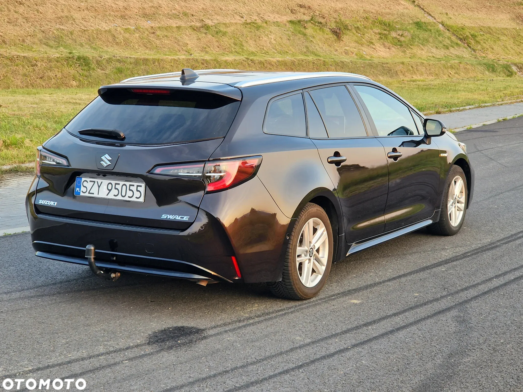 Suzuki Swace 1.8 Hybrid Elegance CVT - 18