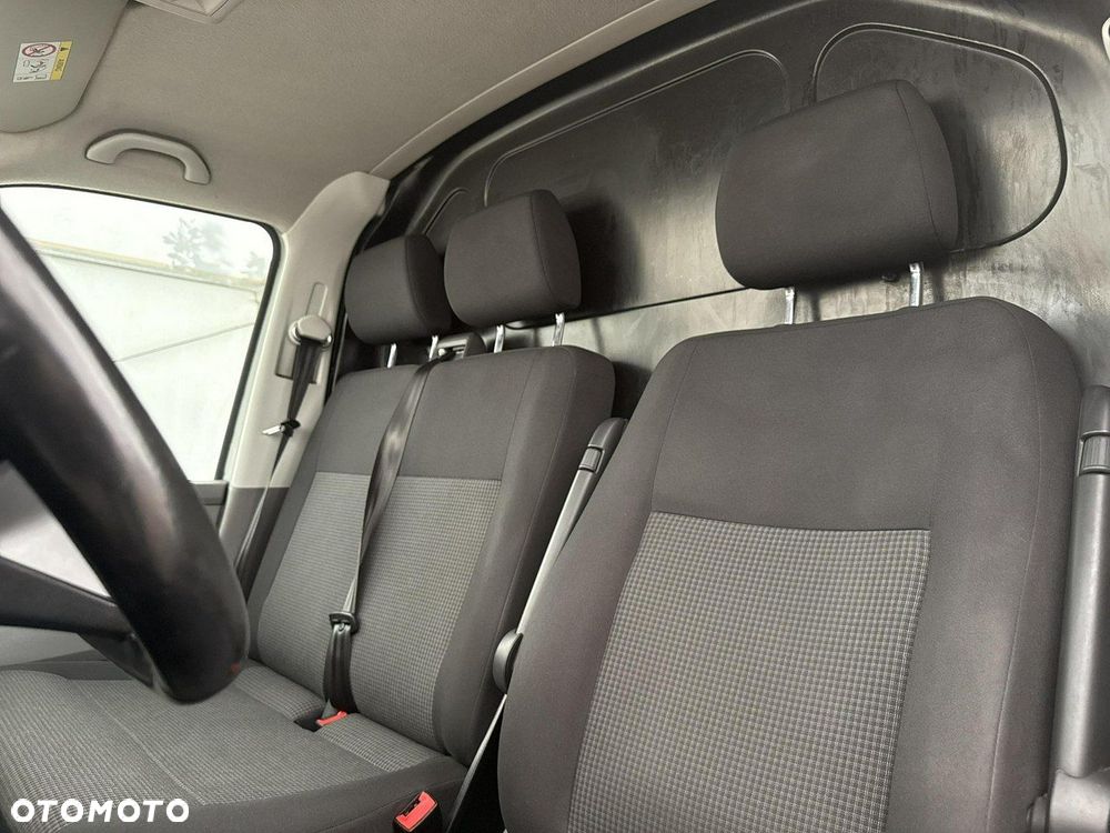Volkswagen Transporter - 11