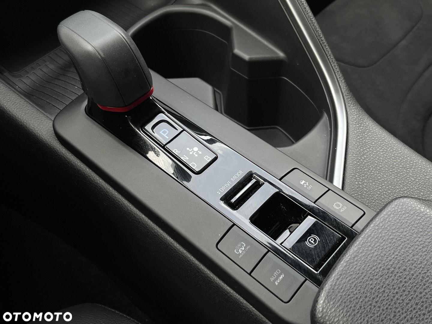 Toyota C-HR - 25