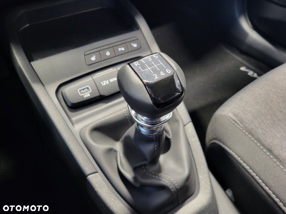 Kia Stonic - 18