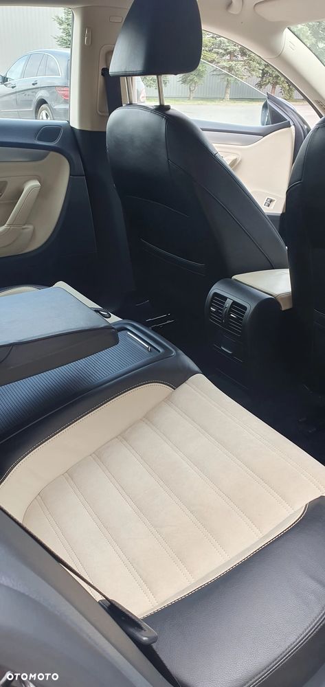 Volkswagen Passat CC - 13