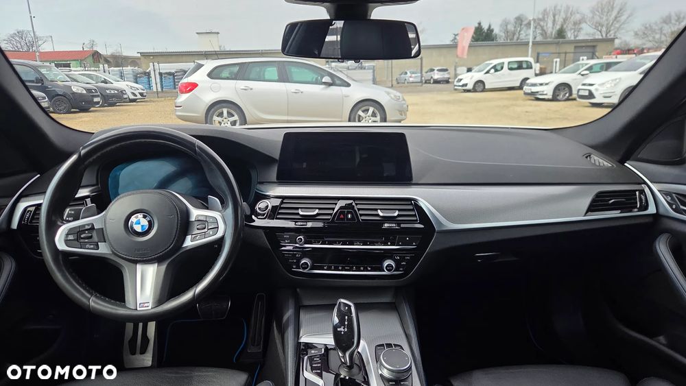 BMW Seria 5 520d xDrive M Sport sport - 17