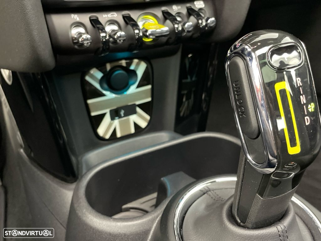 MINI 3 Portas Cooper SE - 26