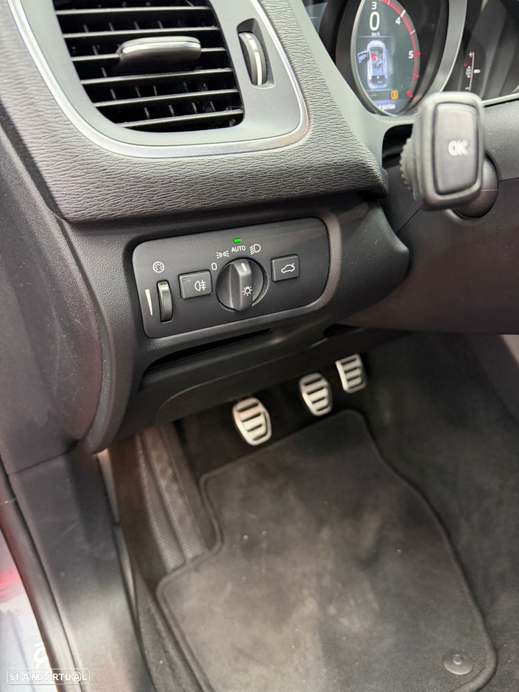 Volvo V40 2.0 D2 R-Design - 9