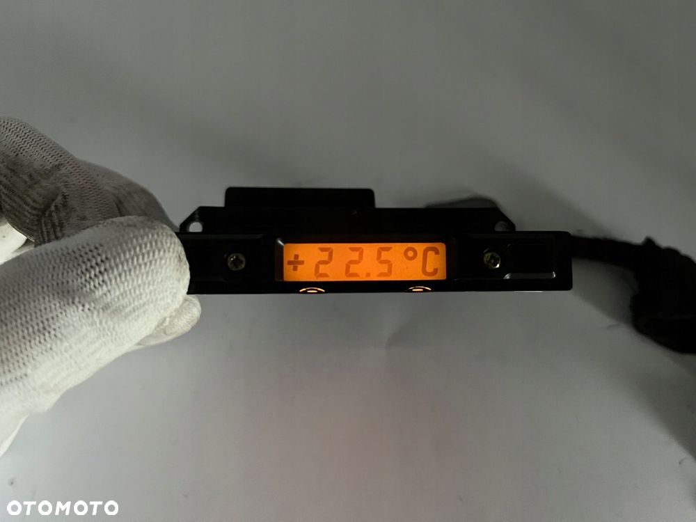 WYŚWIETLACZ TERMOMETRU TEMPERATURY ZEWNETRZNEJ MERCEDES W124 1245420005 - 2