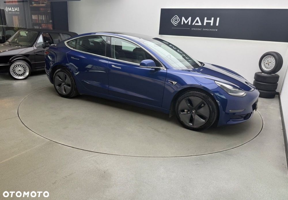 Tesla Model 3 - 14