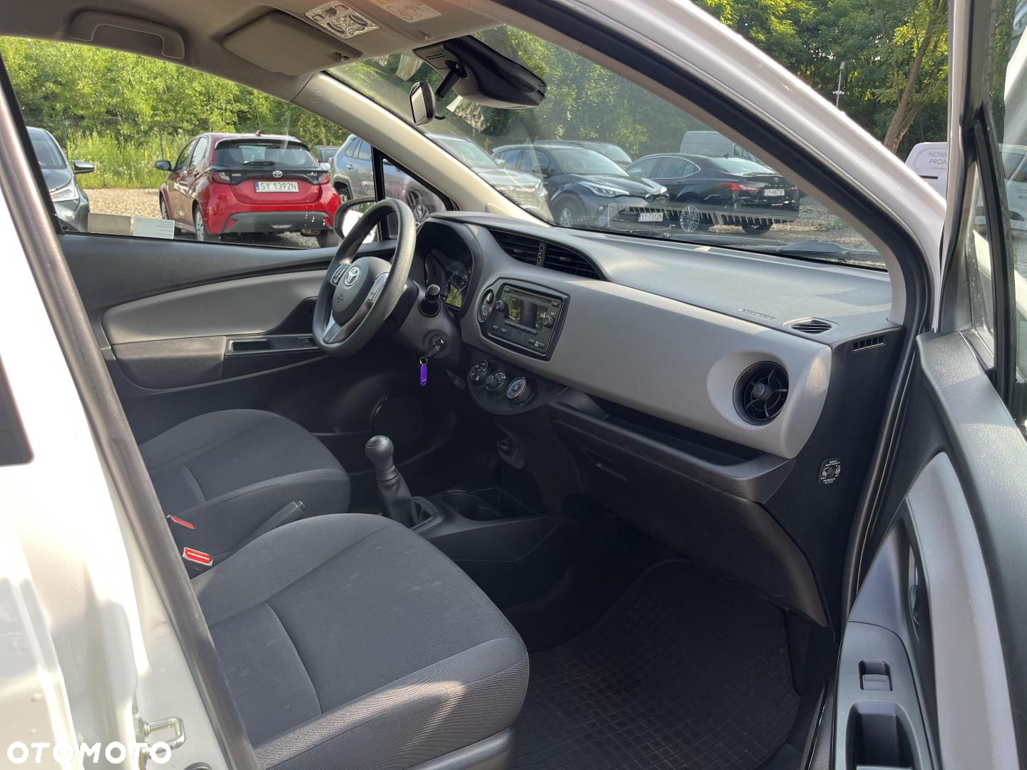 Toyota Yaris - 10