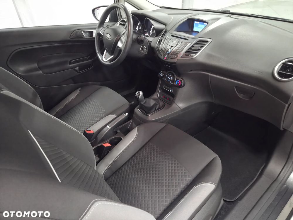 Ford Fiesta 1.0 Start-Stop Champions Edition - 25