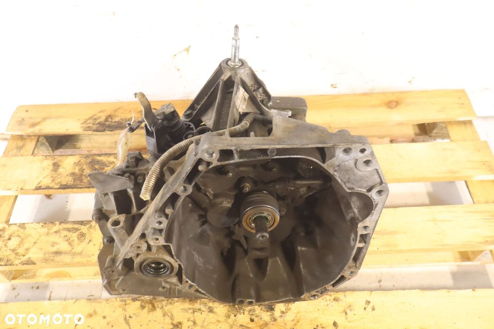 SKRZYNIA BIEGÓW 5 BIEGOWA NISSAN QASHQAI I 1.6 CEJRQ - 5