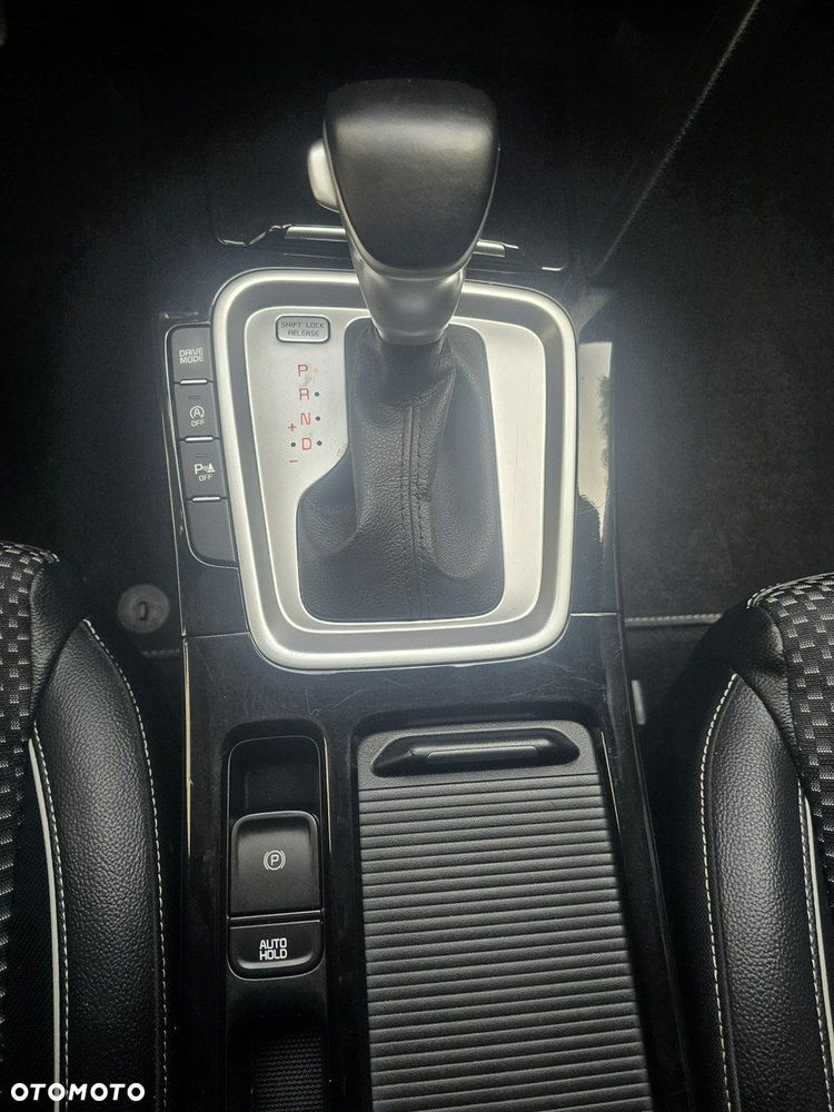 Kia XCeed - 26