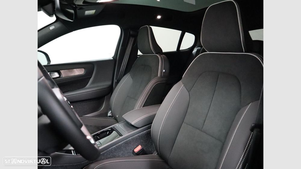 Volvo EC40 70 kWh Single Motor Black Edition - 5