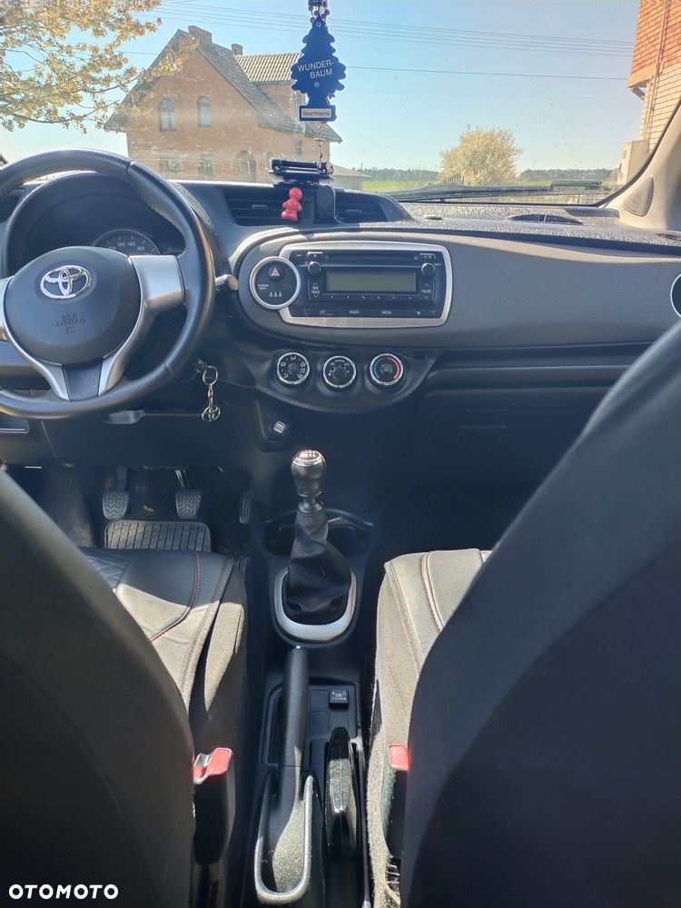 Toyota Yaris - 7