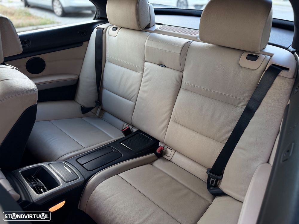 BMW 320 d Cabrio Intense - 22