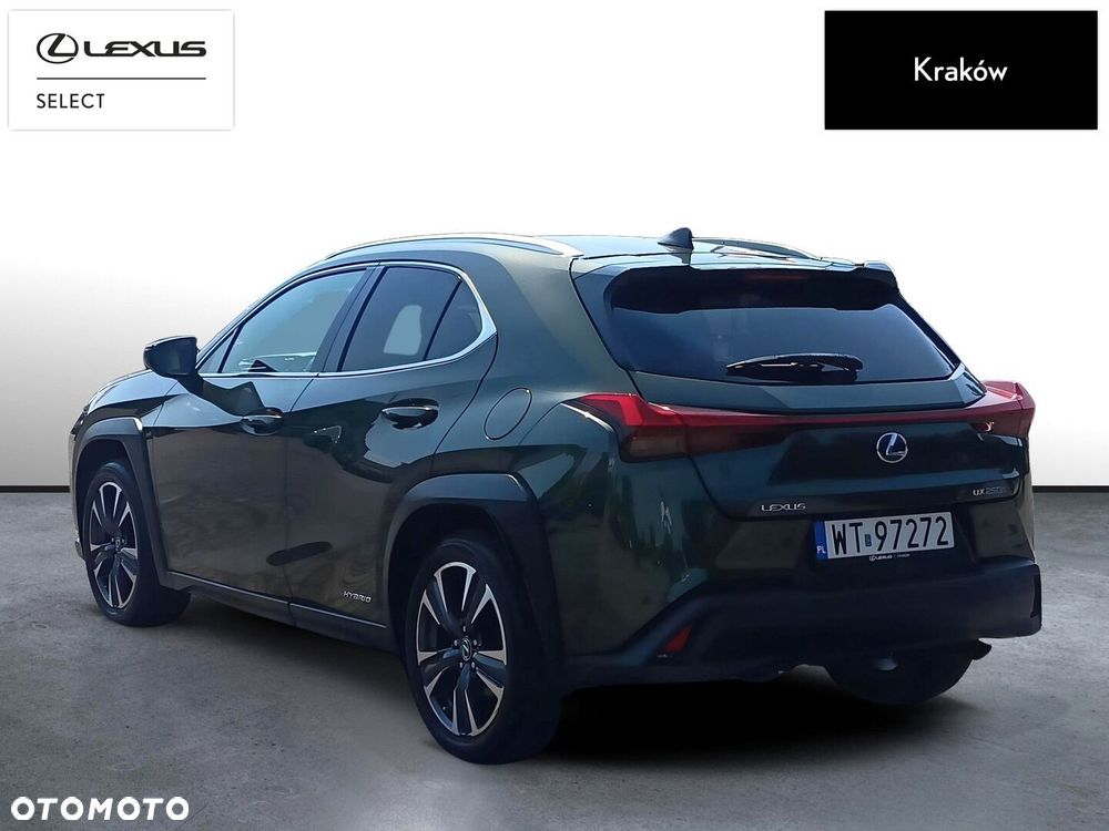 Lexus UX - 3