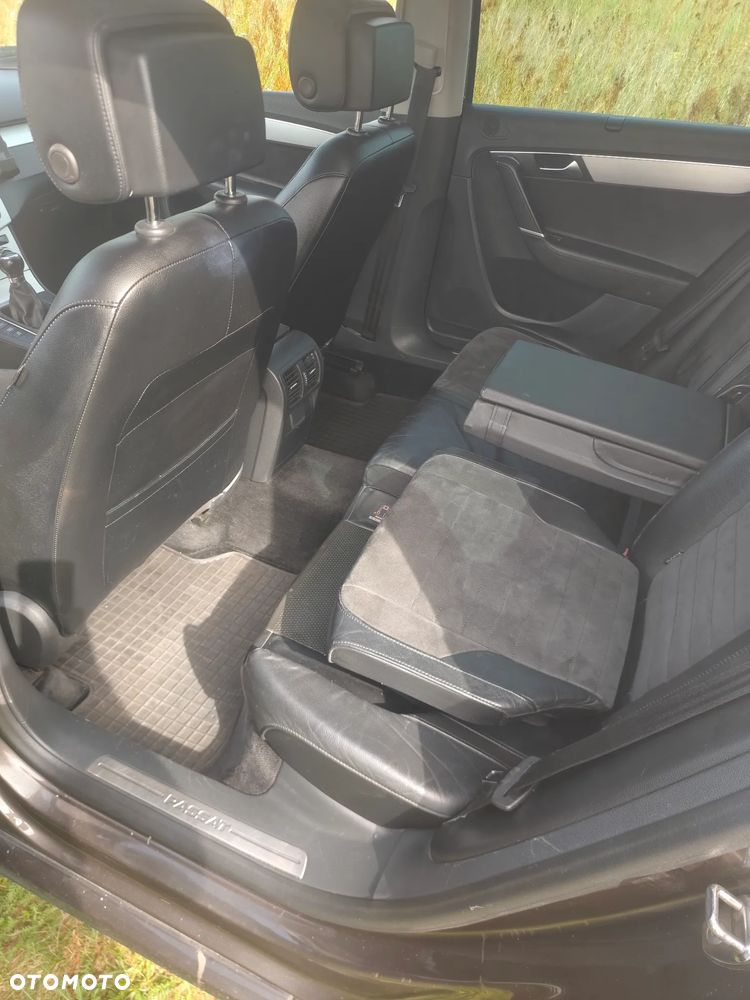 Volkswagen Passat 2.0 TDI Highline - 14