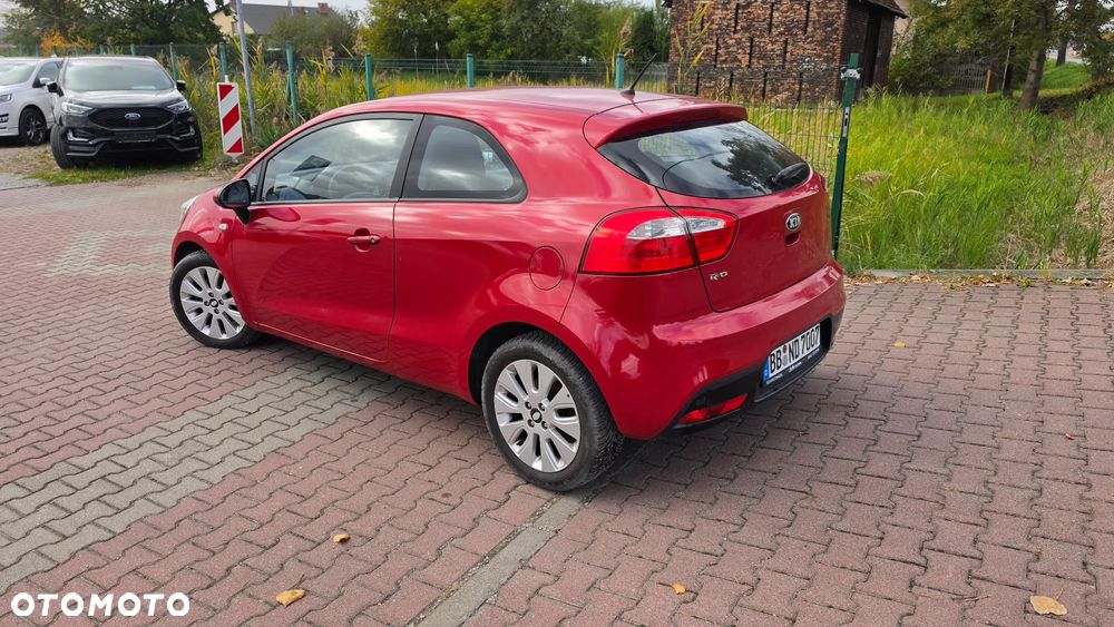 Kia Rio 2013 photo 4