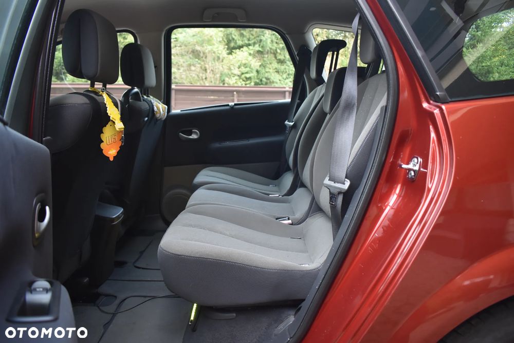 Renault Scenic 1.6 16V Dynamique - 19