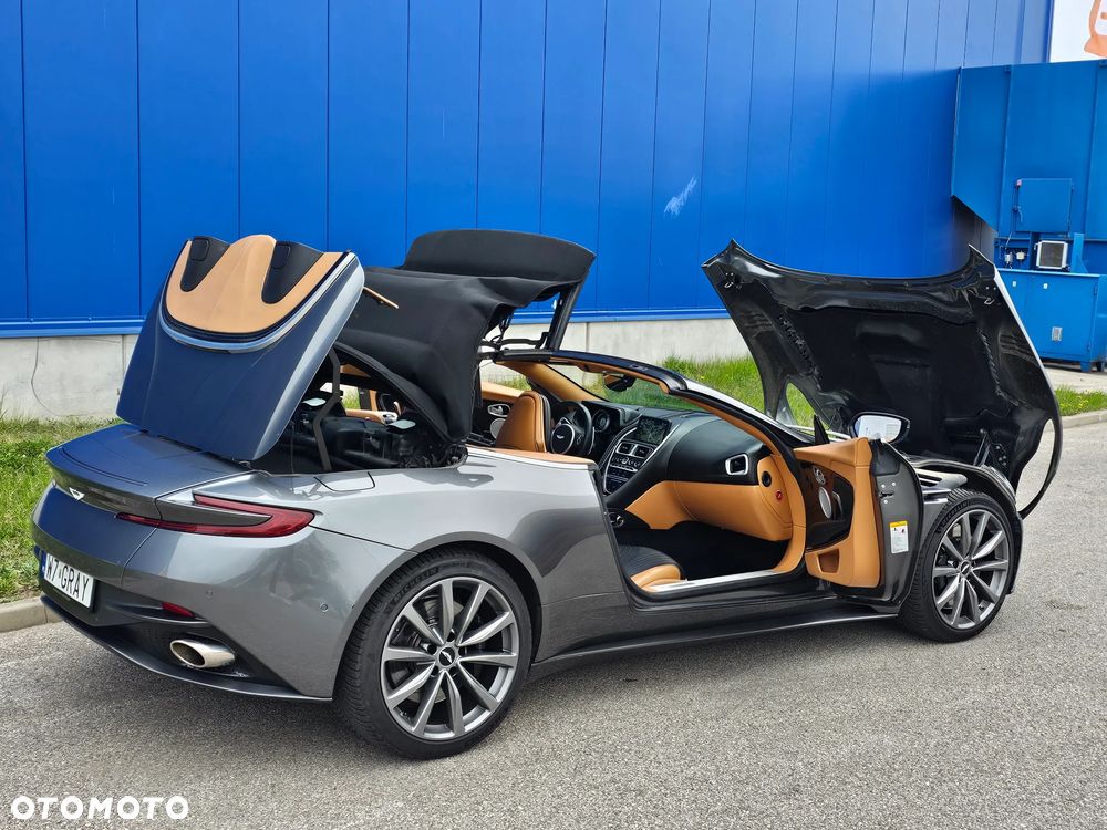 Aston Martin DB11 - 32