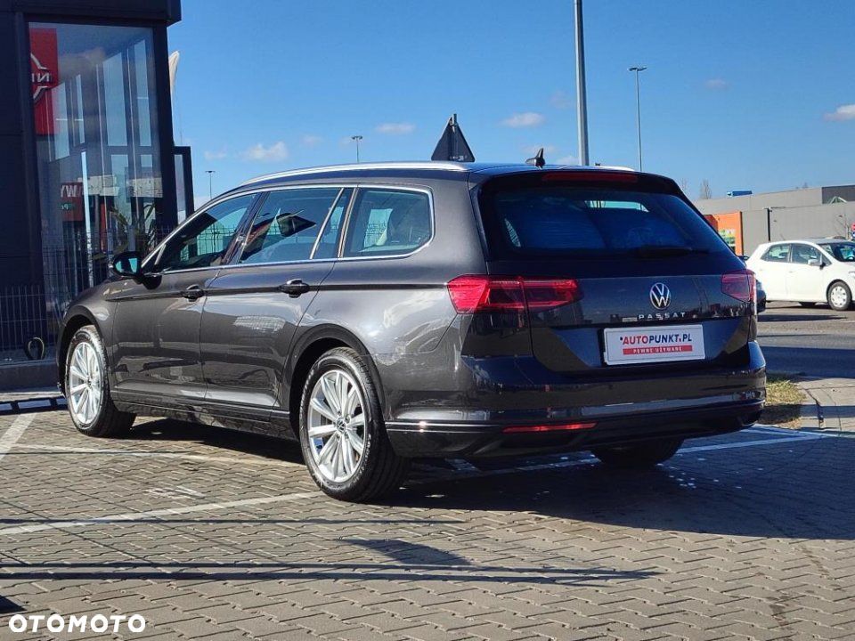 Volkswagen Passat - 7