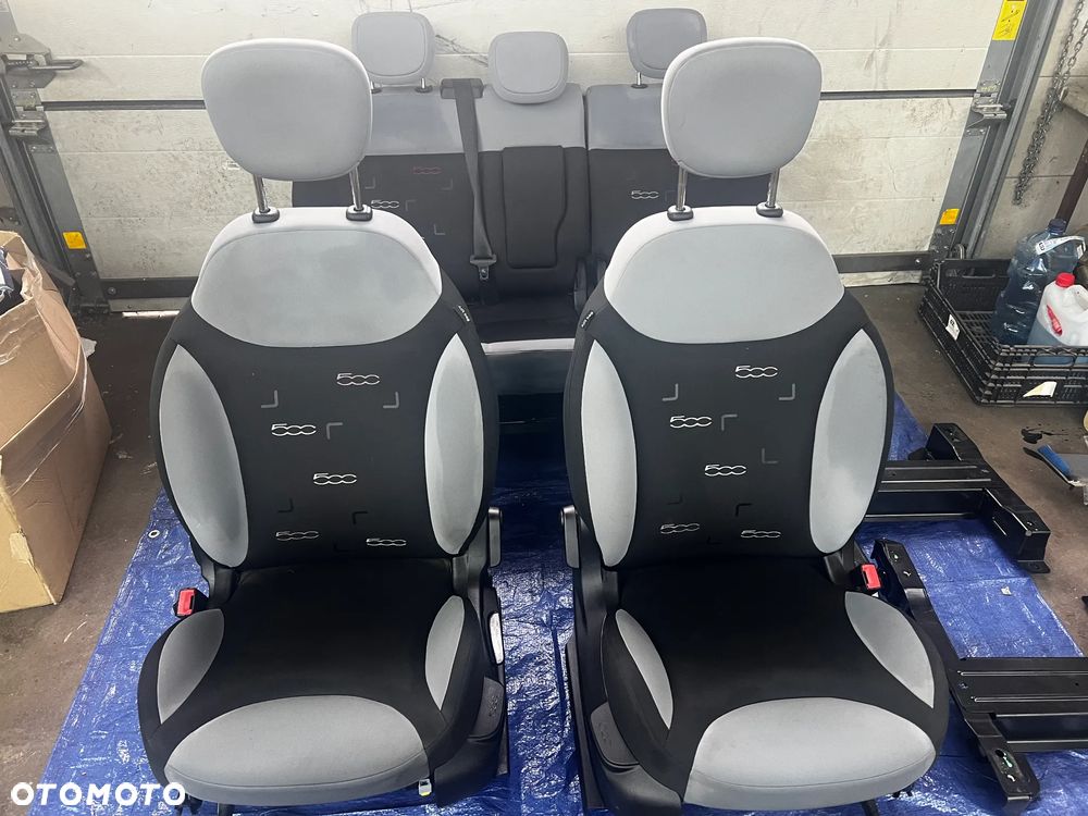 KOMPLET FOTELI FOTELE FIAT 500L ŁADNE UCHWYTY MONTAŻOWE PRZEDNICH FOTELI - 4