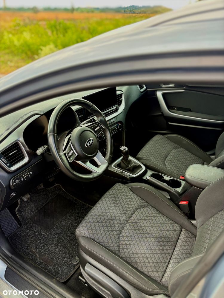 Kia Ceed 1.0 T-GDI L Business Line - 10