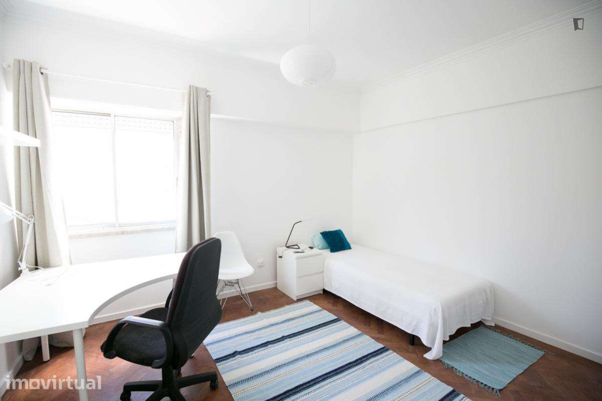 Quarto - localizado em Penha de França Lisbon - Grande imagem: 3/22