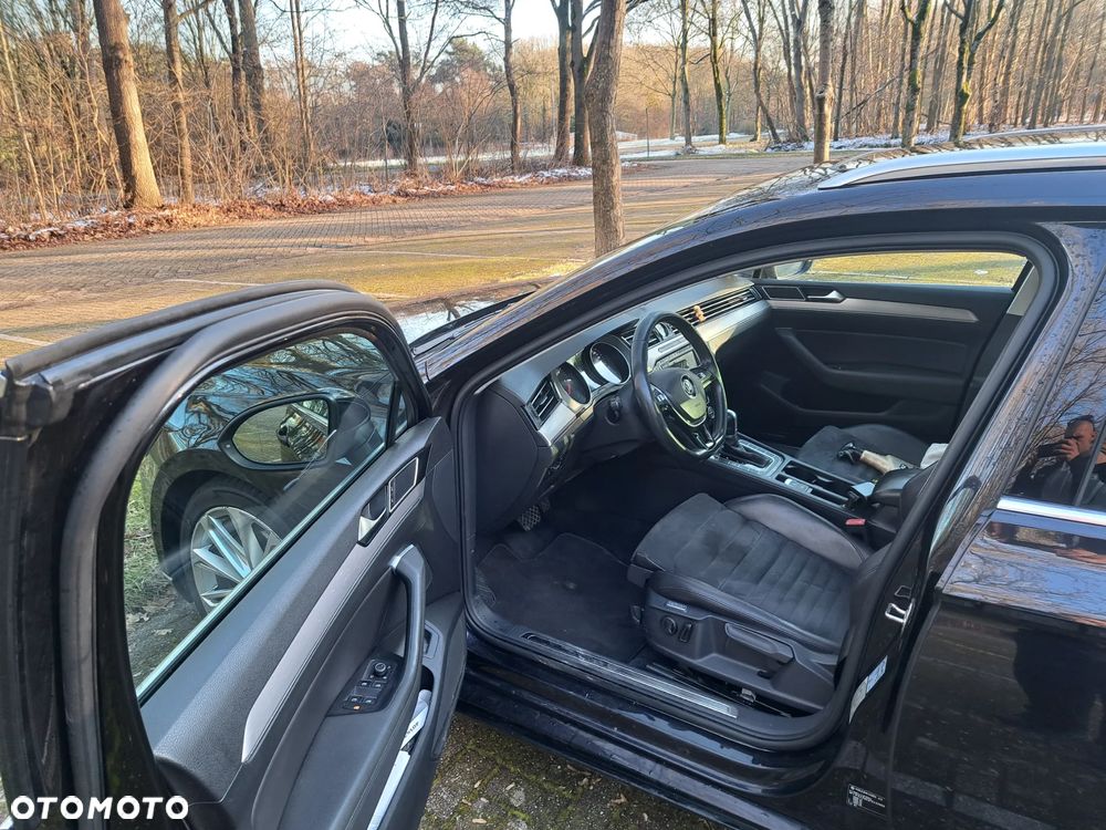 Volkswagen Passat - 11