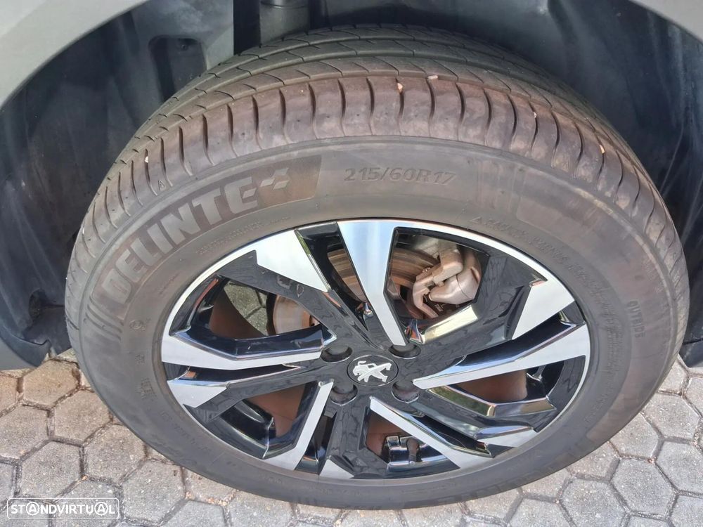 Peugeot 2008 1.2 PureTech Allure EAT8 - 13