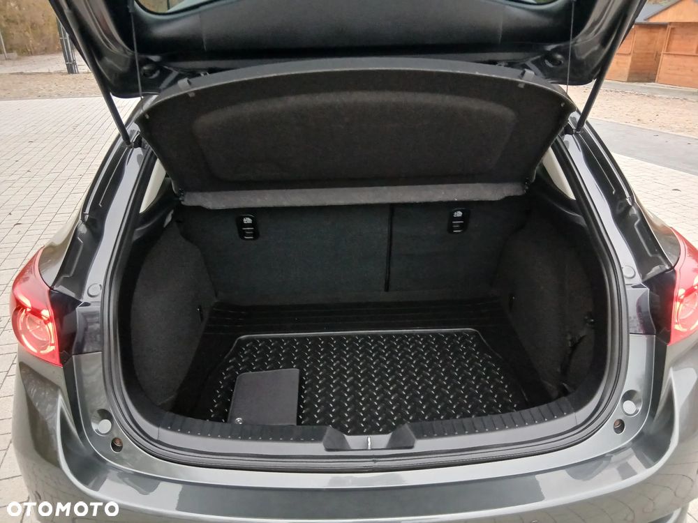 Mazda 3 - 8