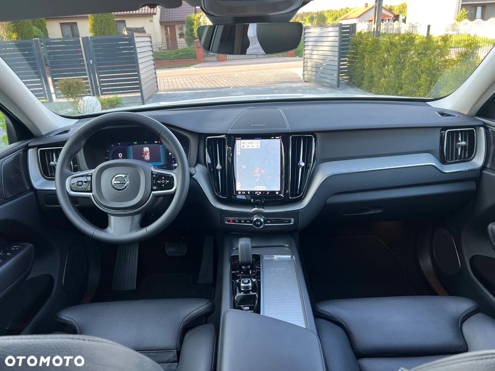 Volvo XC 60 B4 D AWD Plus Dark - 27
